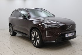 Volvo EX90 Recharge Ultra