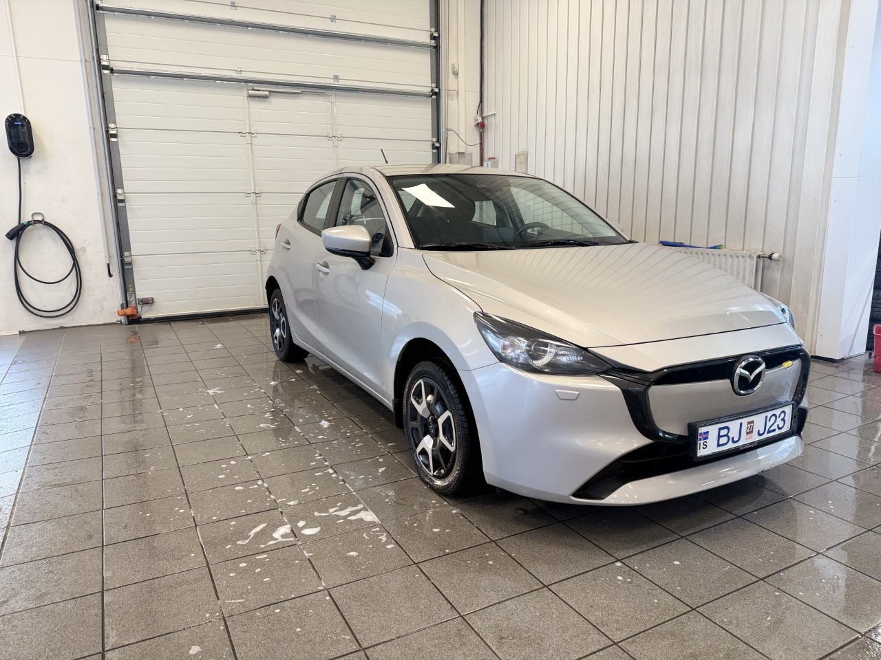 Mazda 2 Centre-Line