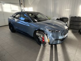Ford Mustang Mach-E Premium LR AWD