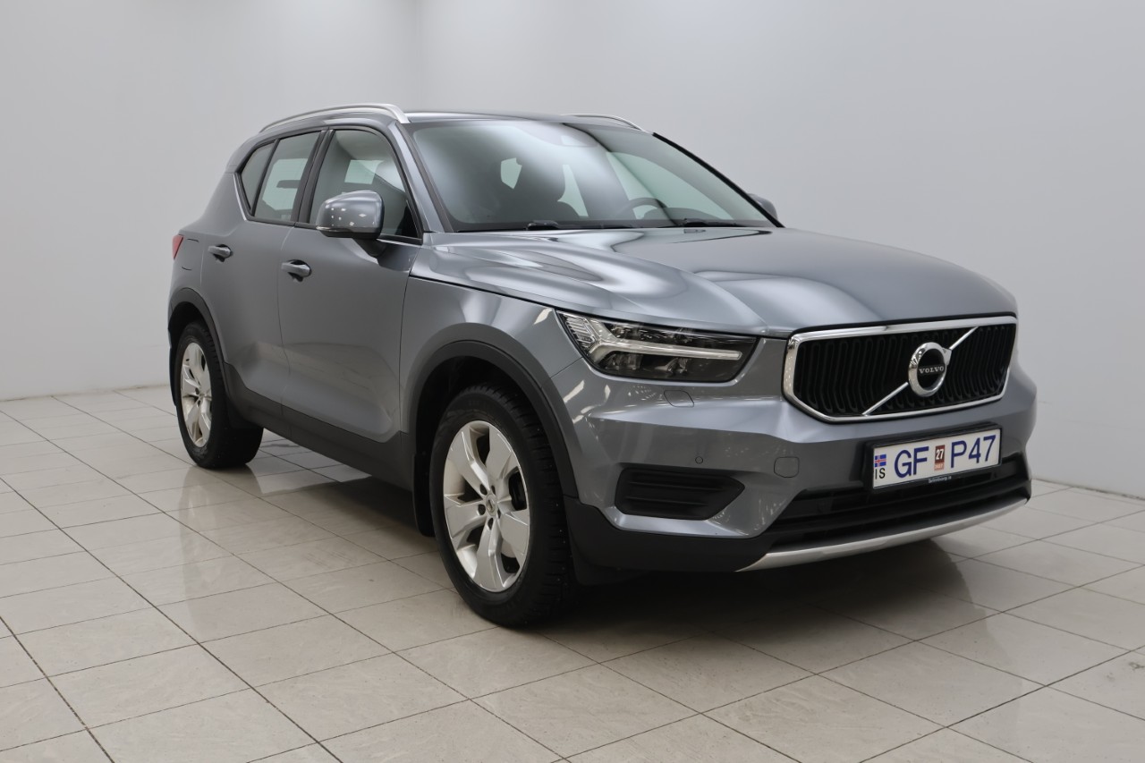 Volvo XC40 Momentum