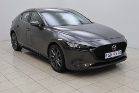 Mazda 3 Centre-Line
