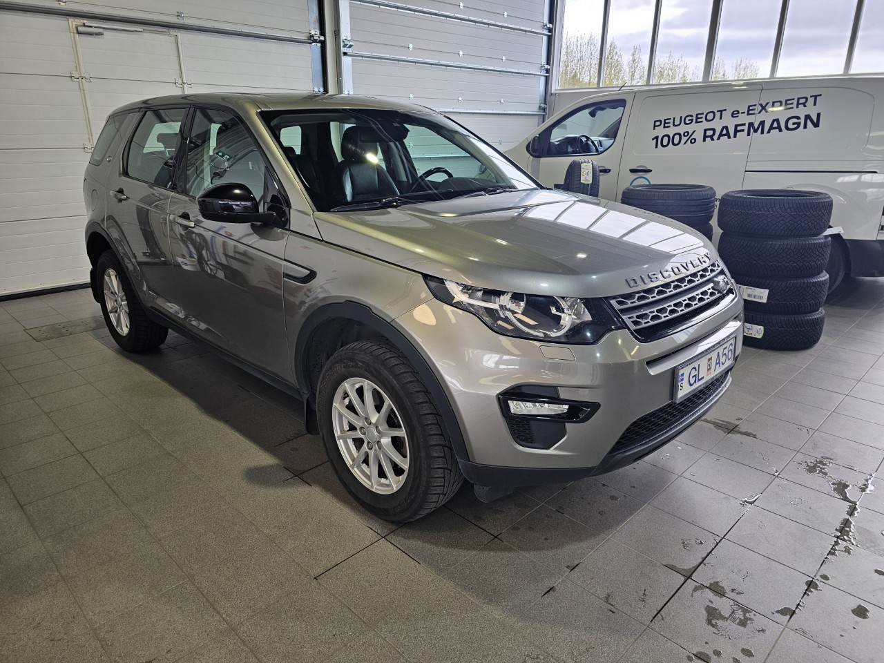 Land Rover Discovery Pure