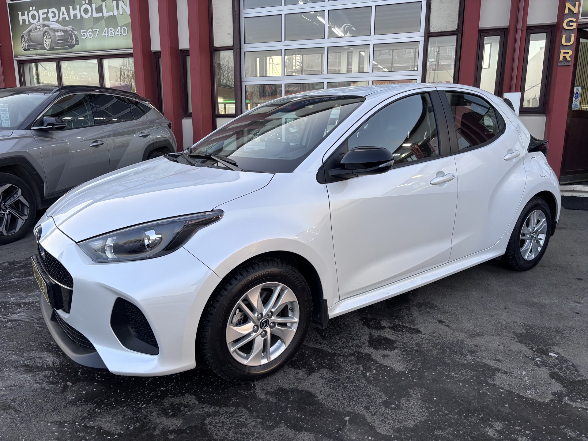 Mazda2 Hybrid Centre-Line