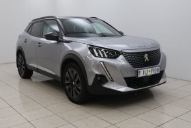 Peugeot E-2008