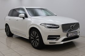 Volvo XC90 Ultra Bright Plug-In Hybrid
