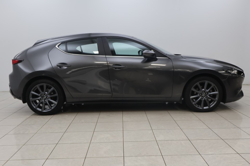 Mazda 3 Exclusive-Line