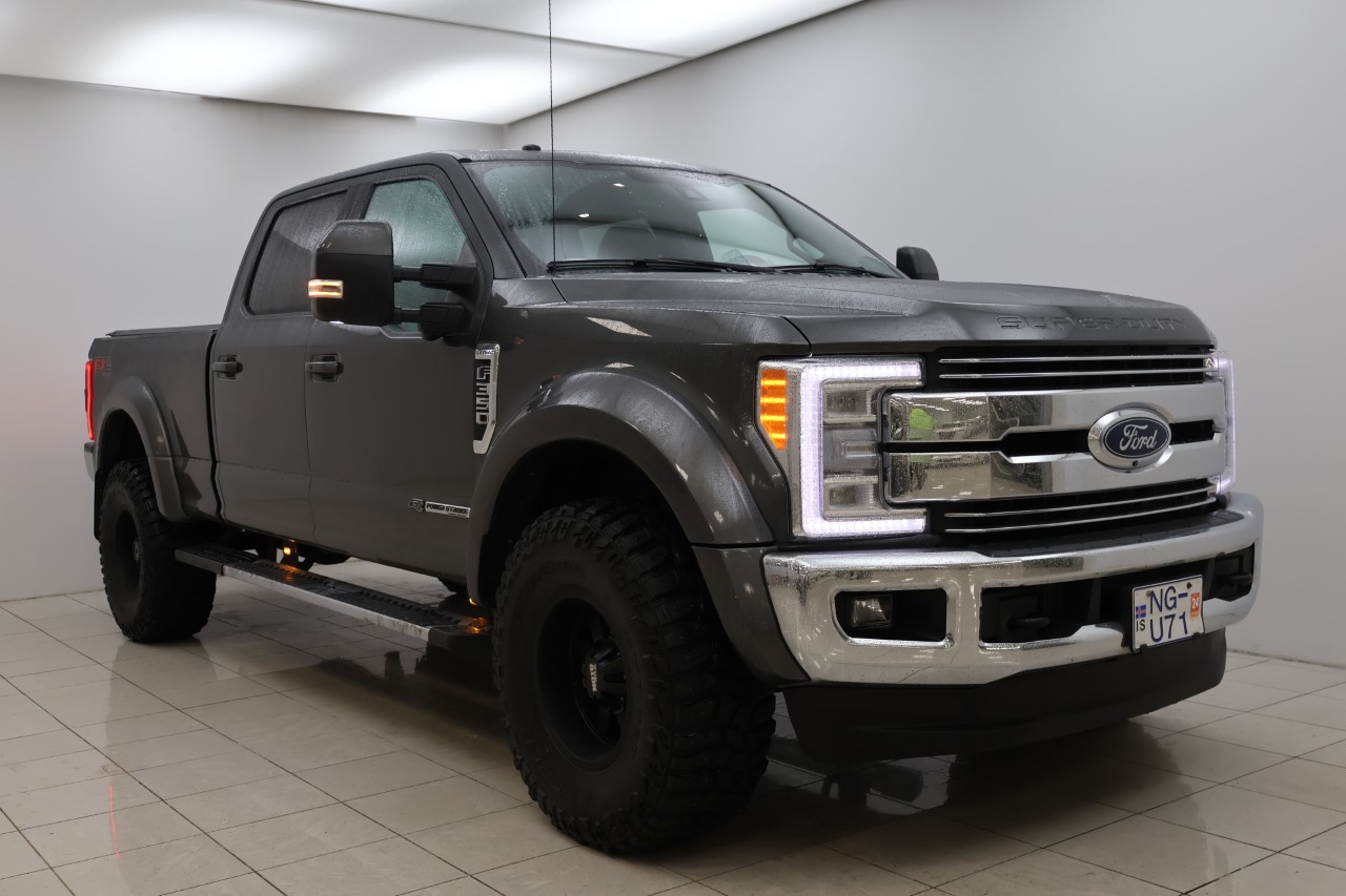 Ford F-350 Lariat