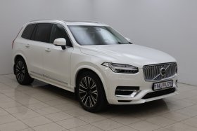 Volvo XC90 Ultra Bright Plug-In Hybrid