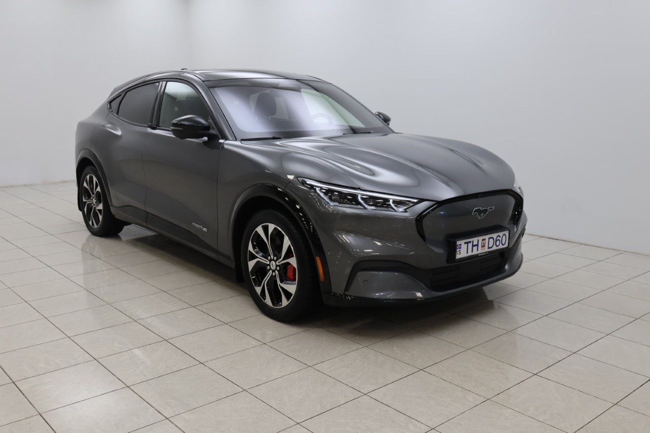 Ford Mustang Mach-E SR AWD