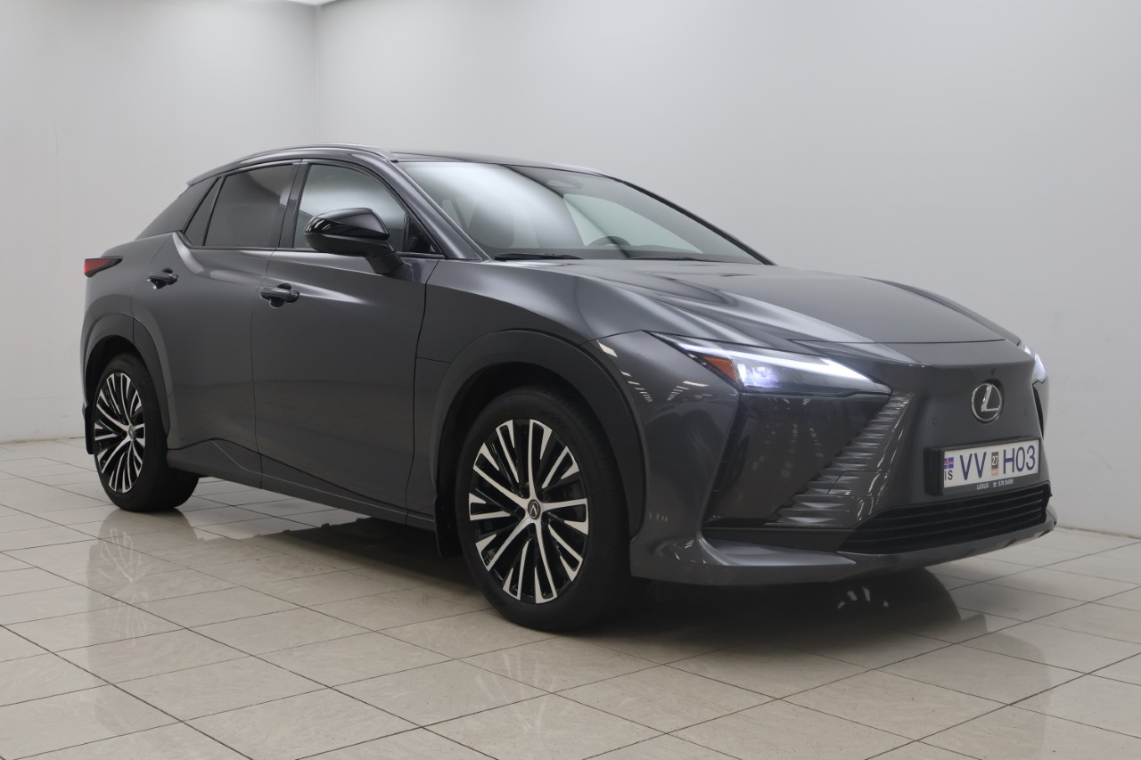 Lexus RZ 450e EXE
