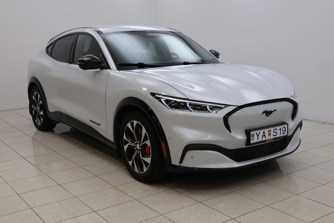 Ford Mustang Mach-E LR AWD